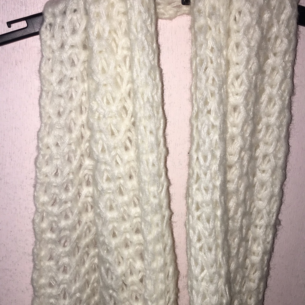 Infinity scarf - Picture 2 of 3
